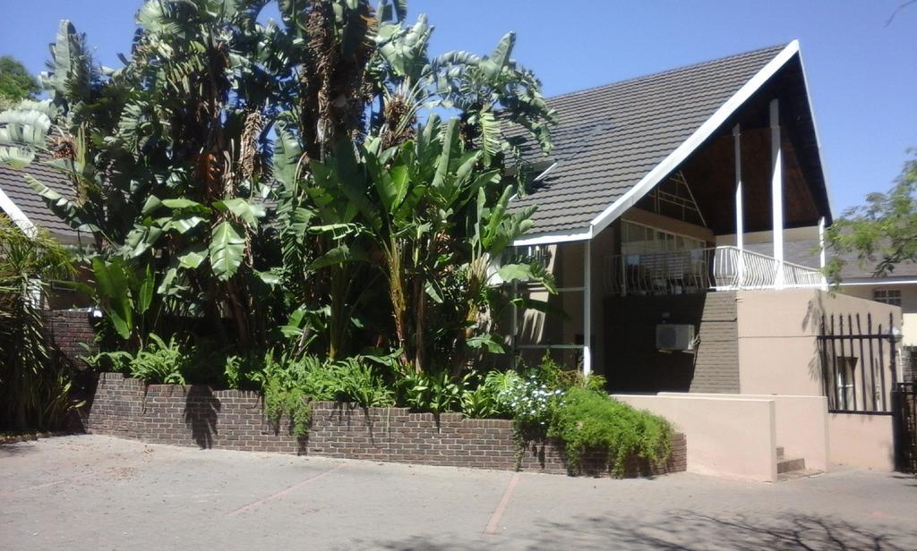 Rustenburg Guesthouse Exterior photo