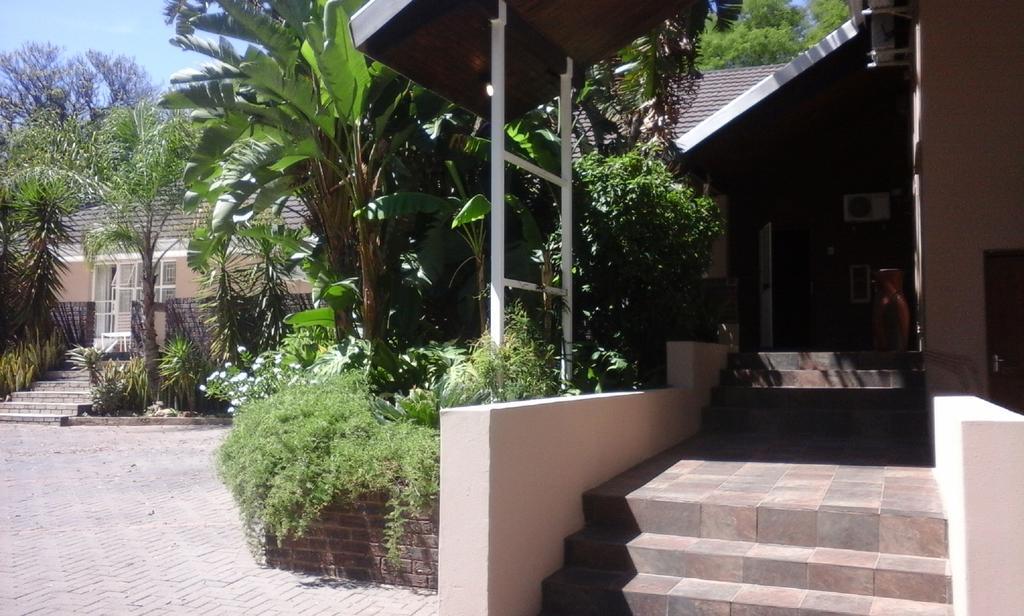 Rustenburg Guesthouse Exterior photo